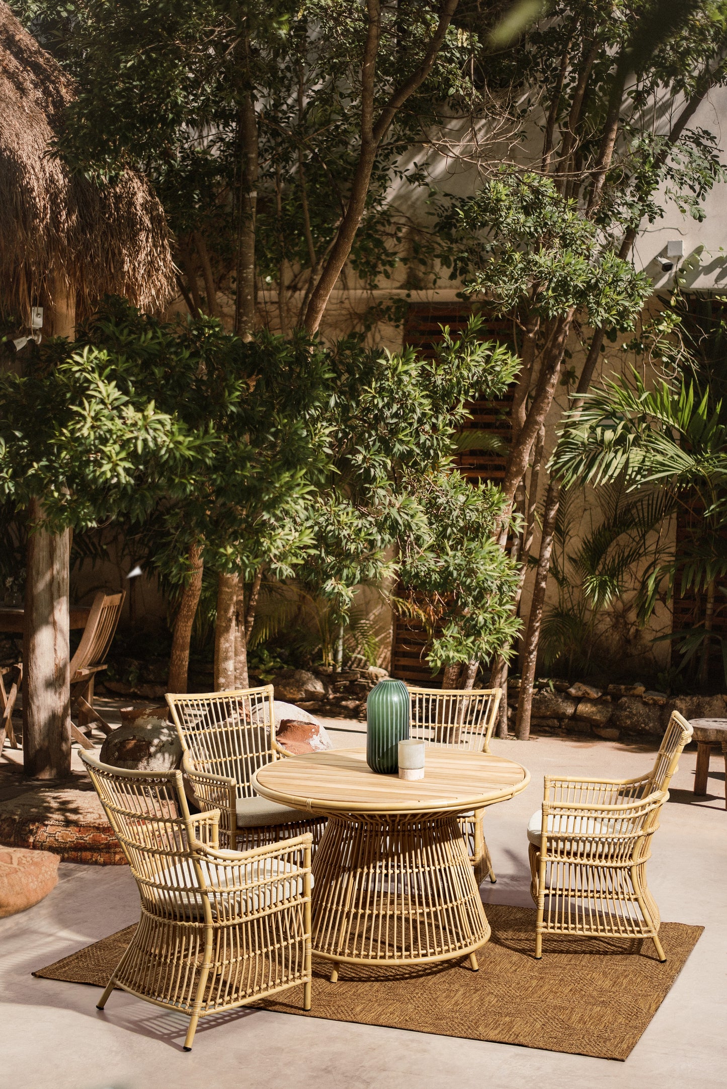 Poltrona da esterno in alluminio effetto Rattan con cuscino seduta