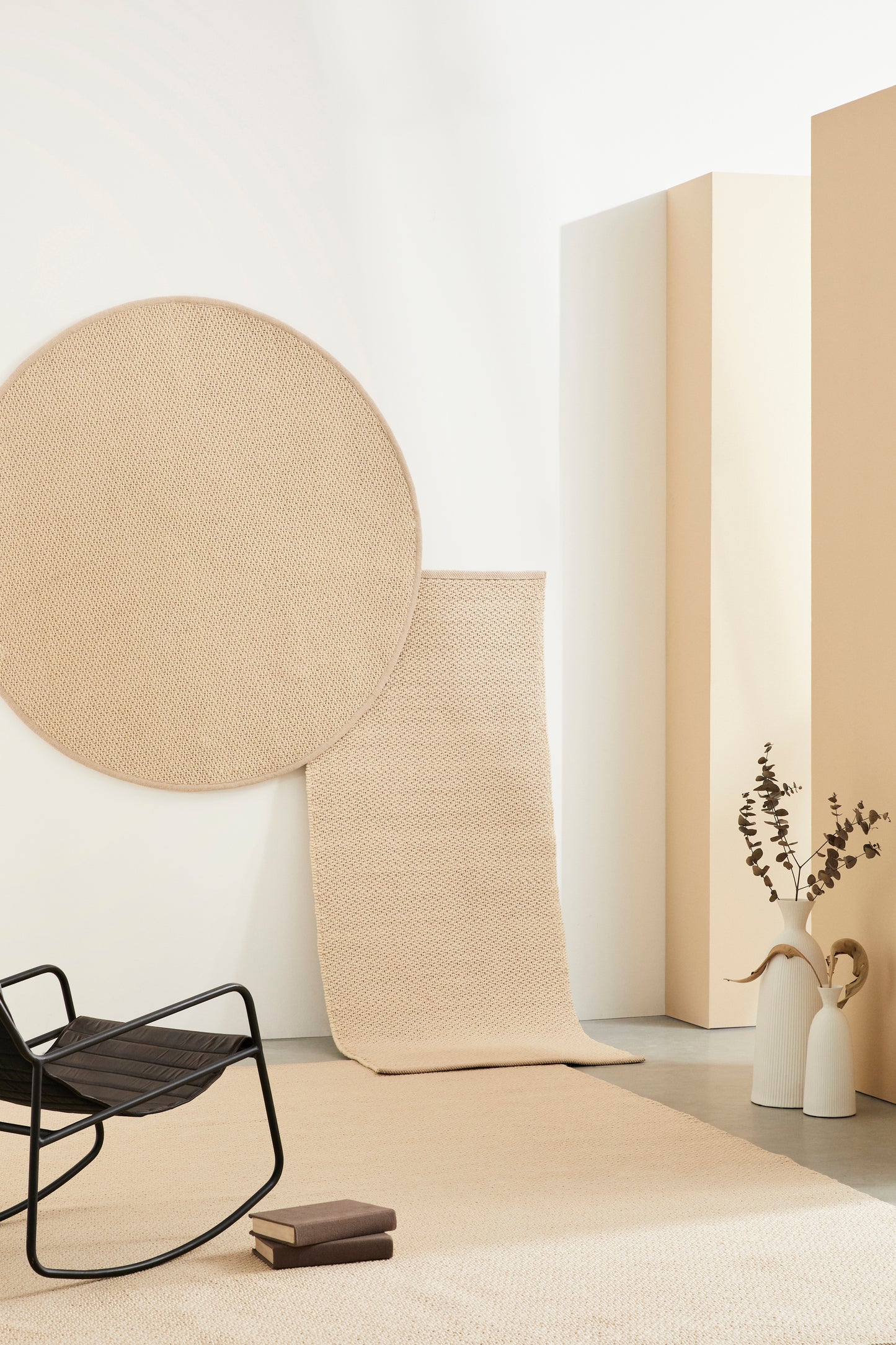Poltrona dondolo design acciaio e vera pelle