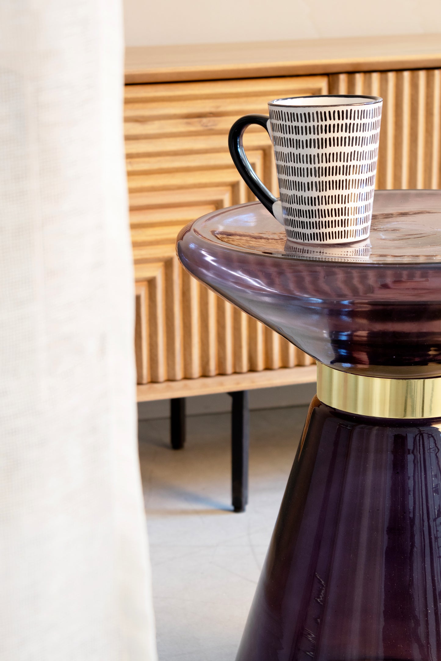 Tavolino Azmin in vetro grigio fume' D36