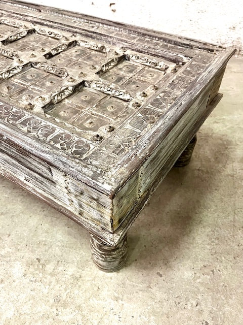 Tavolino indiano vecchia porta shabby chic