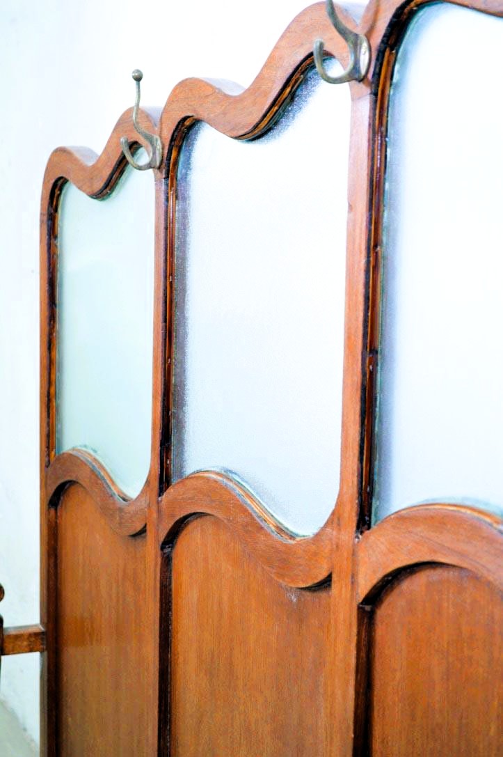 Separe paravento antico liberty coloniale india in teak con appendino