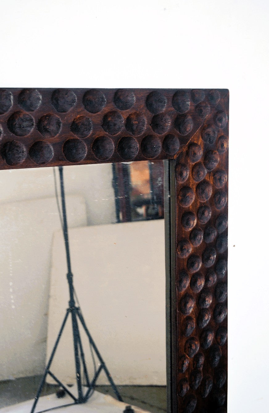 Specchio grande con cornice in legno massello carved