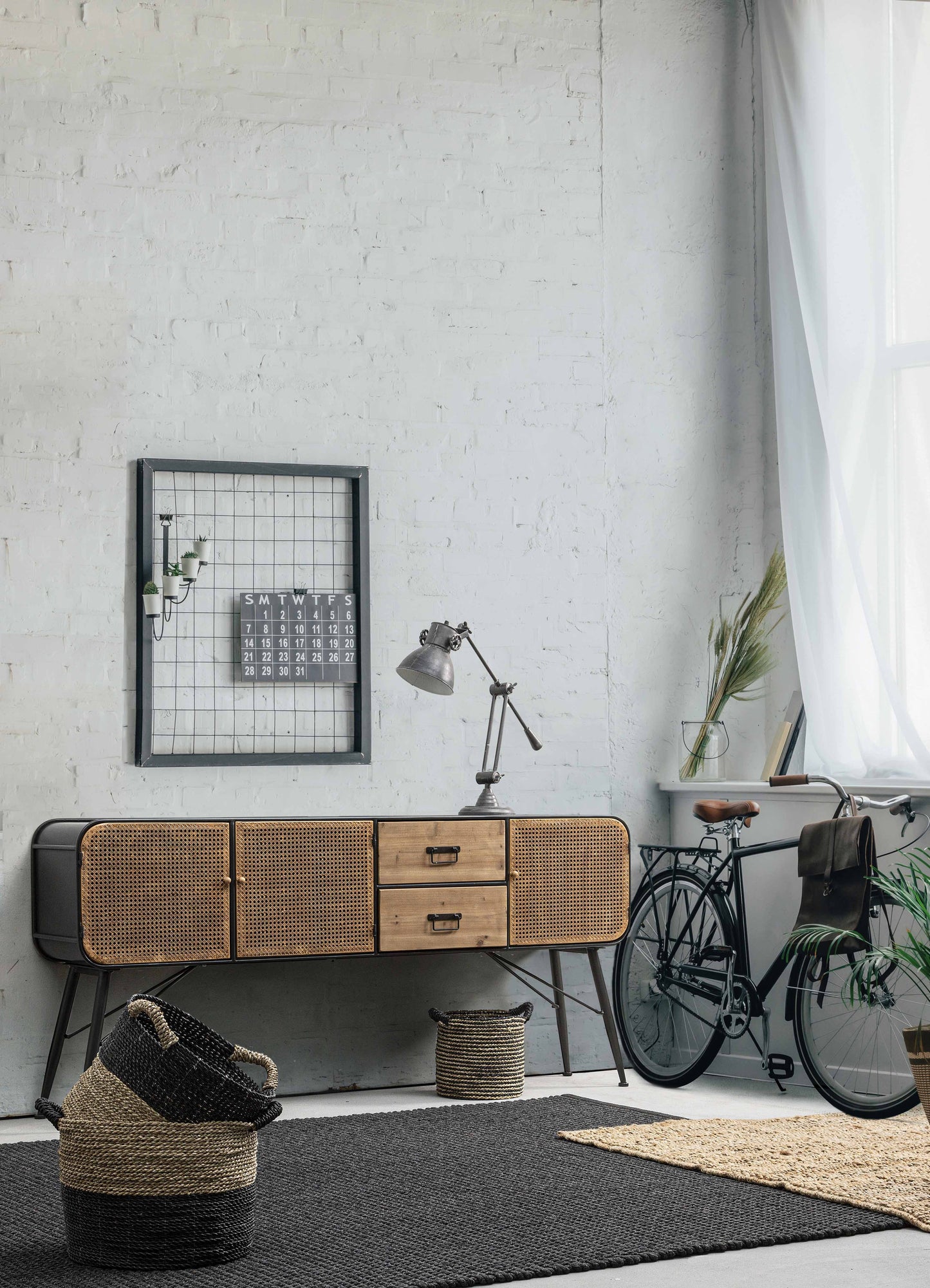 Credenza 3 ante 2 cassetti in ferro e rattan con gambe vintage  - SCONTO 20% - lapagoda.net