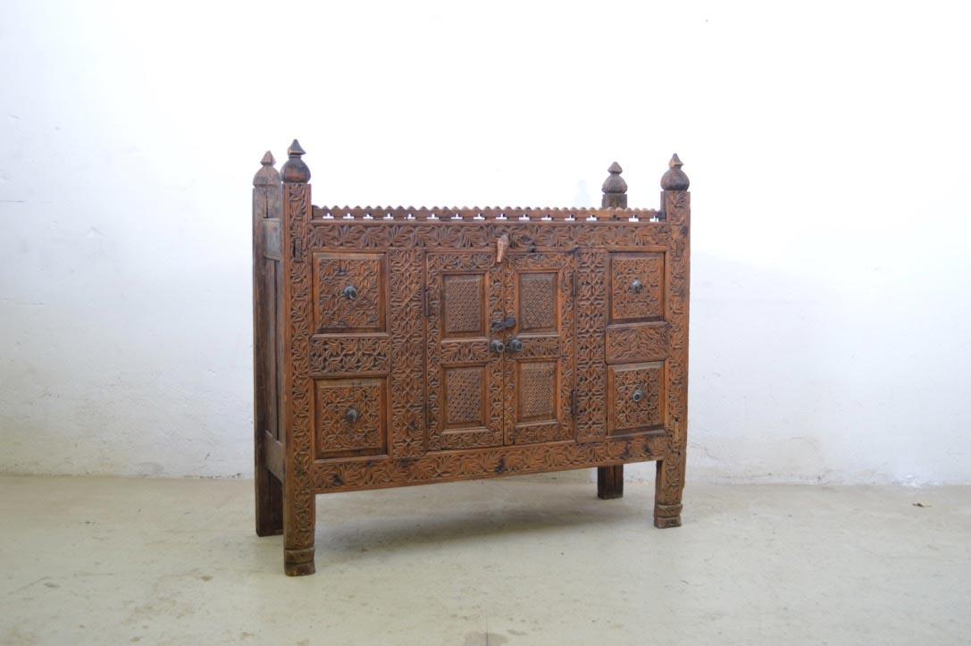 Antica Credenza afgana con intarsio legno massello di cedro 2 ante e 4 cassetti - lapagoda.net