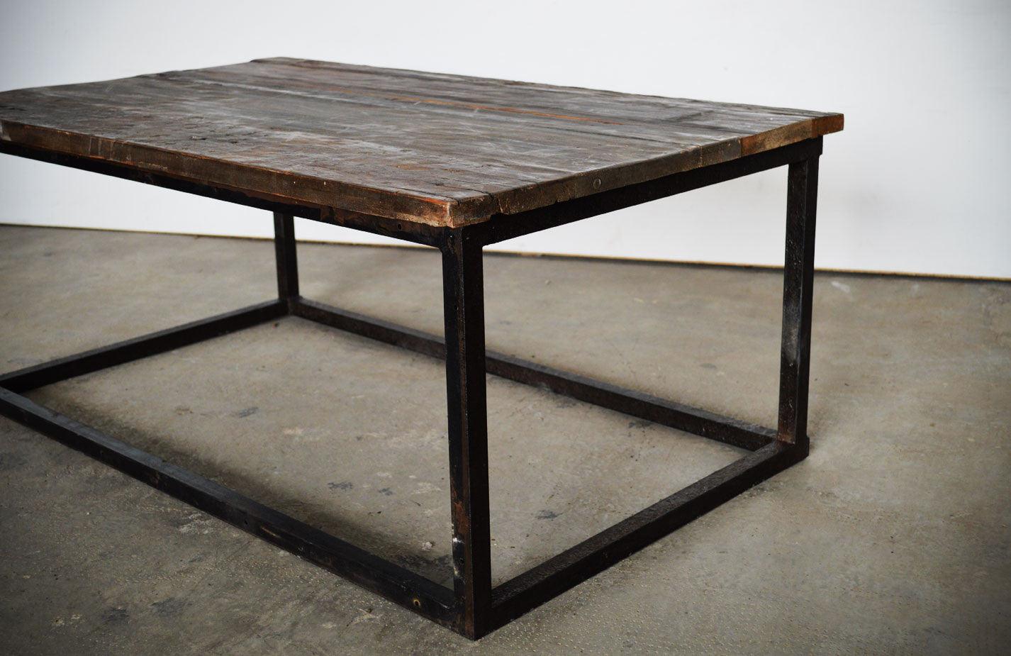 tavolino industrial in ferro e legno riciclato mobili etnici vintage industrial online