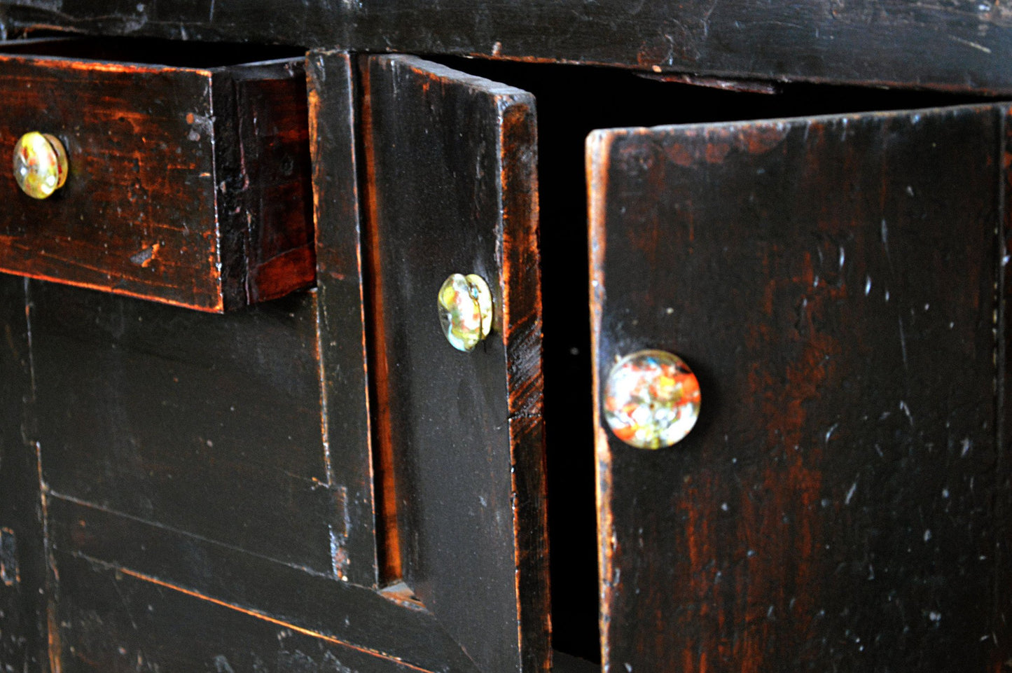 Credenza in Legno di Olmo Cina - 2 ante 2 cassetti - lapagoda.net
