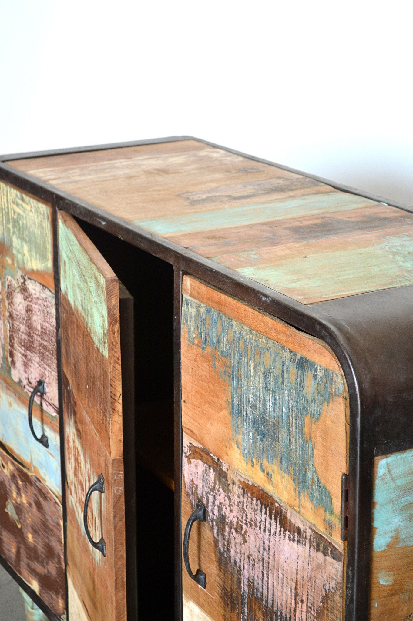 Credenza Vintage Industrial in Legno Riciclato Multicolore e Ferro Battuto - 3 ante -S.14- SCONTO - lapagoda.net