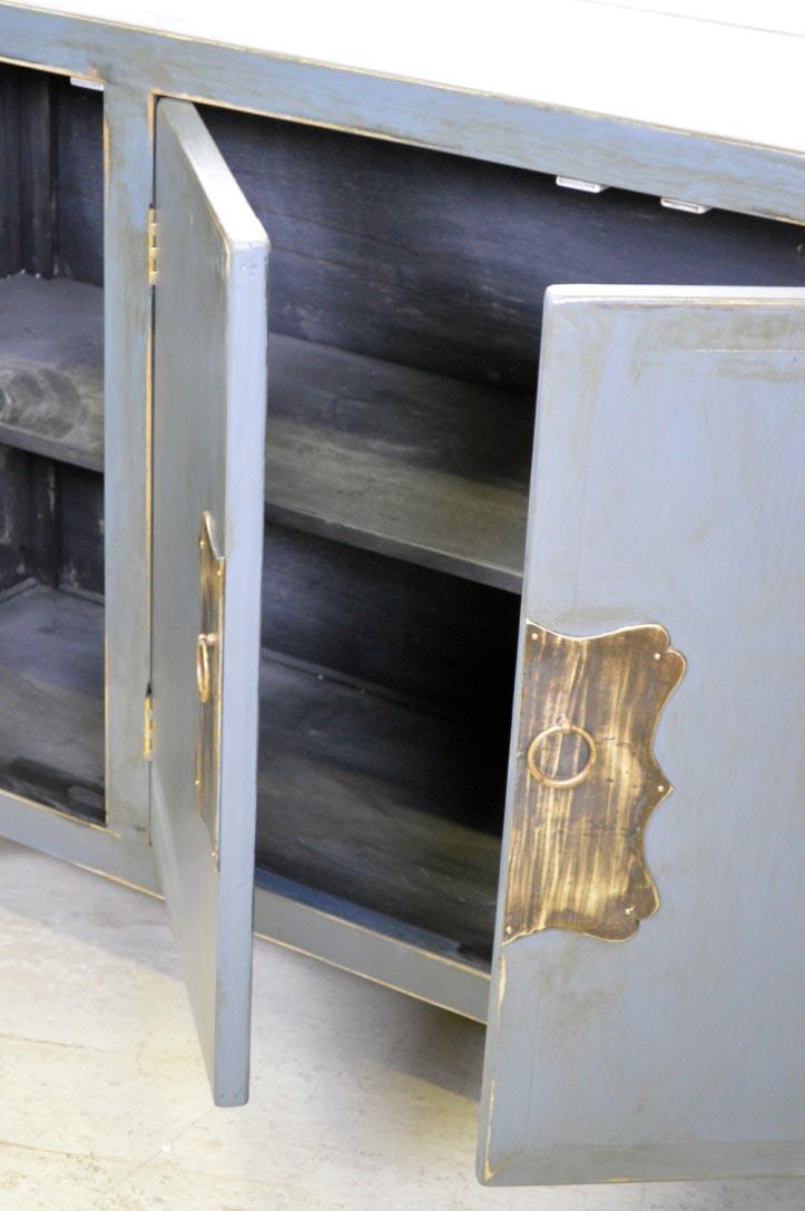 Credenza cinese in legno massello lacca blu grigio maniglie in ottone 4 ante - lapagoda.net