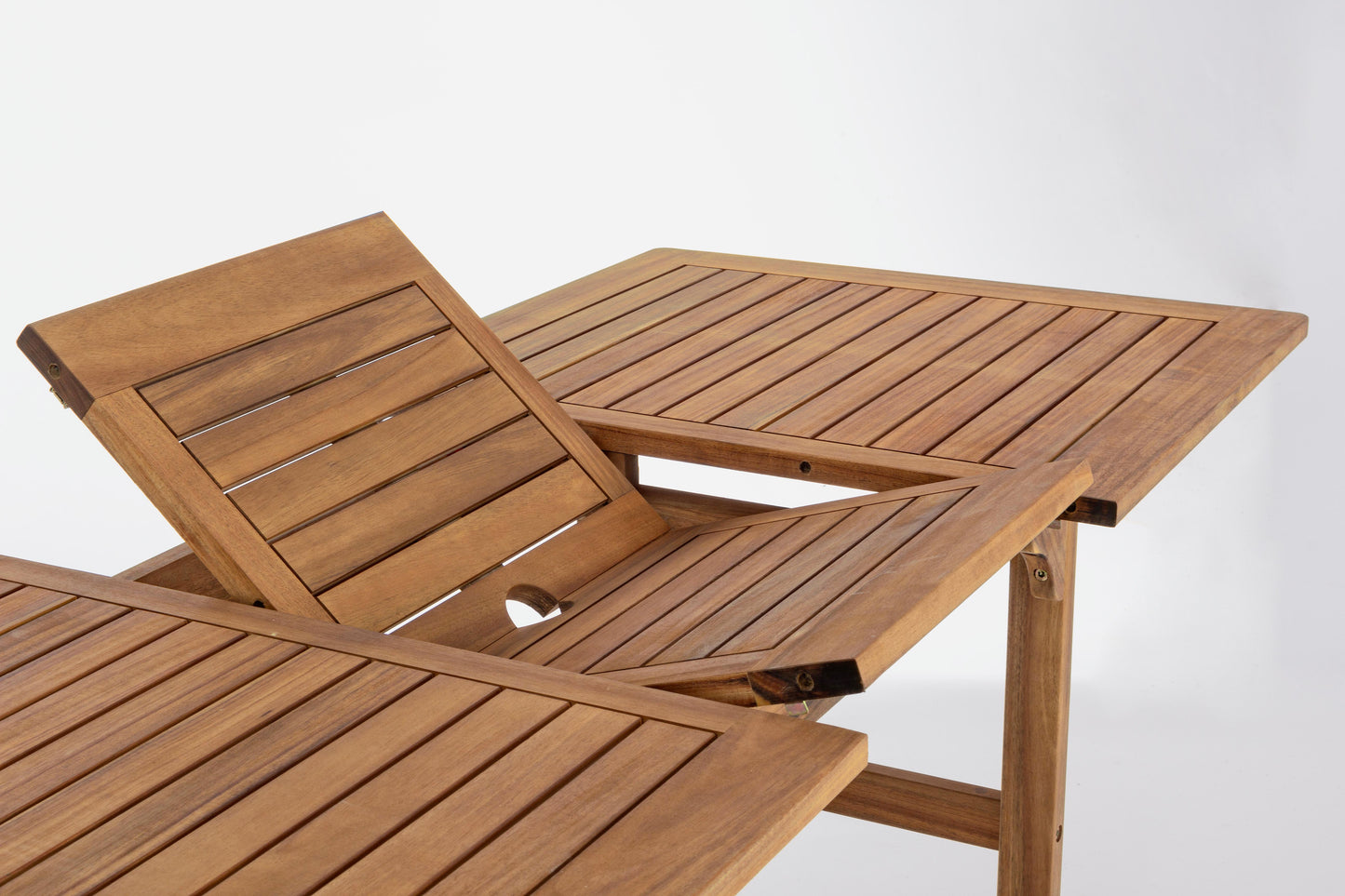 Tavolo allungabile in legno massiccio da esterno da 120 a 160 cm