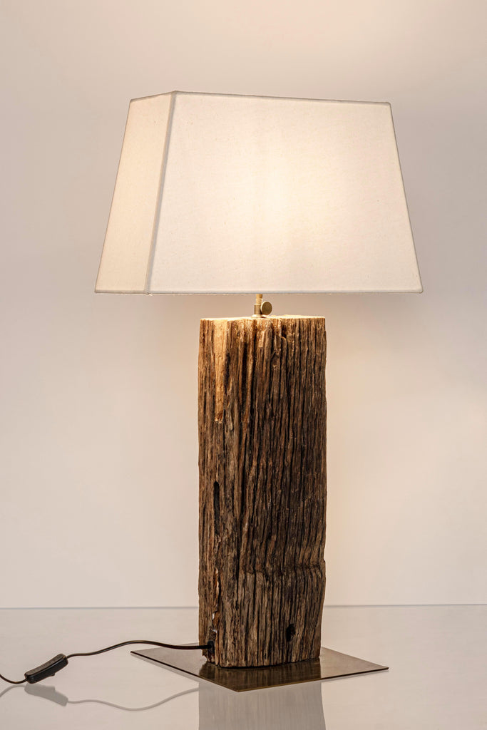 Lampada piantana legno riciclato ottone  e cotone bianco