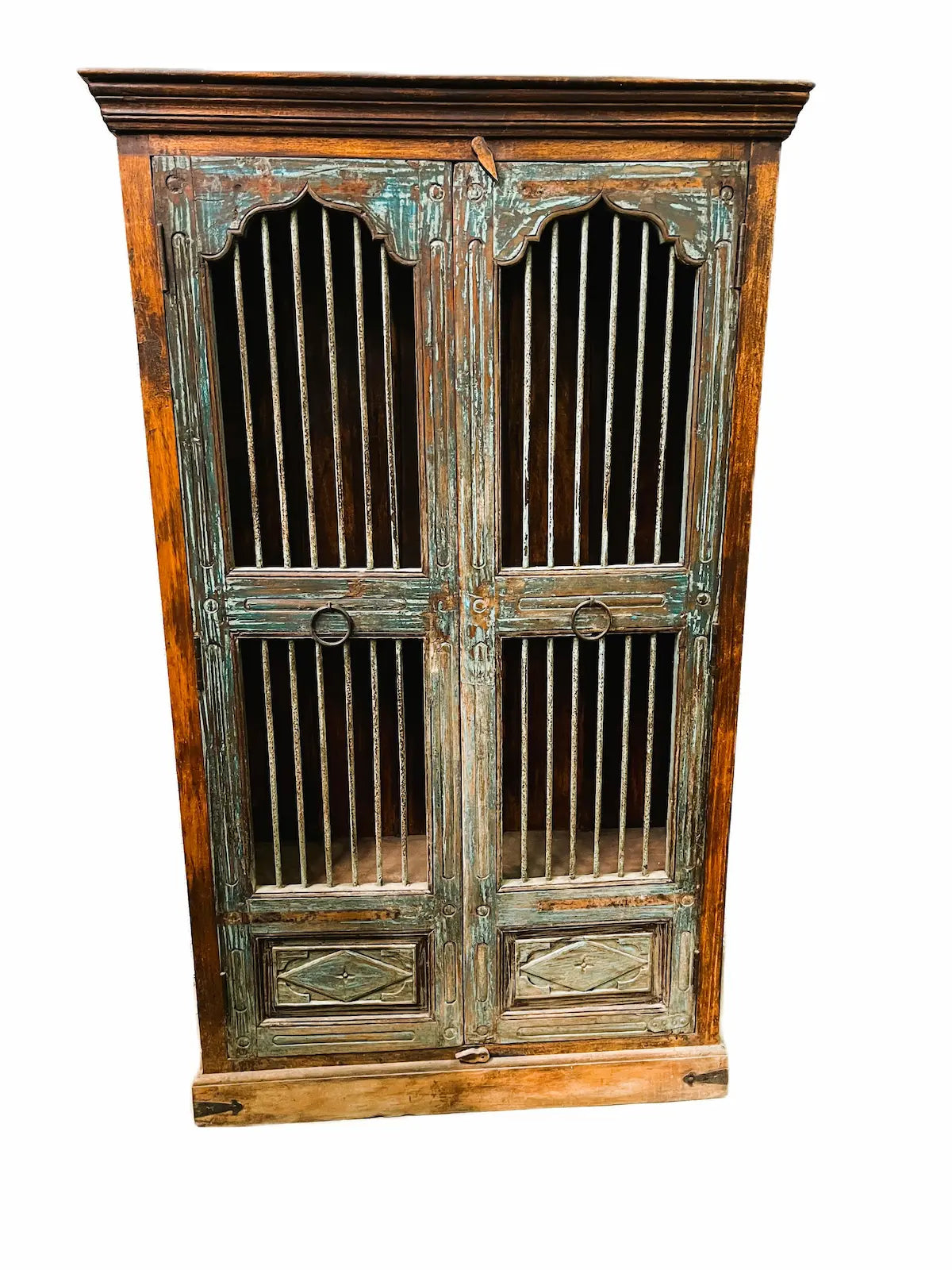 Armadio etnico indiano in legno massiccio con porte vecchie