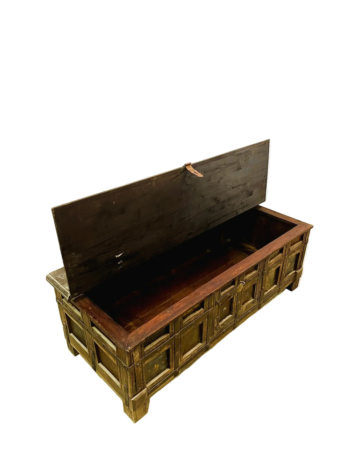 Baule indiano originale antico in teak particolare interno