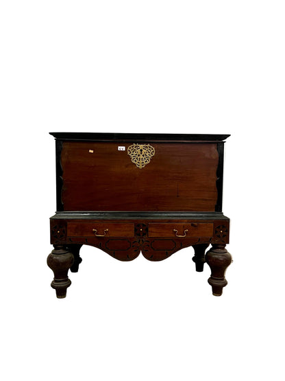 Baule coloniale in teak con intarsio ebano ottone