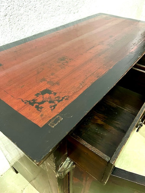 credenza cinese originale legno di cipresso dipinto in lacca vista dettagli piano dipinto