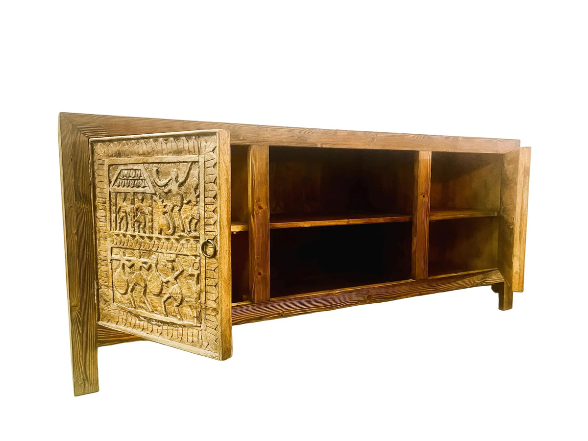Credenza etnica indiana Orissa in legno massiccio con ante intarsiate dettaglio ante aperte