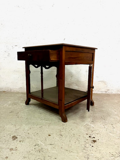 Tavolino vetrinetta coloniale in Teak