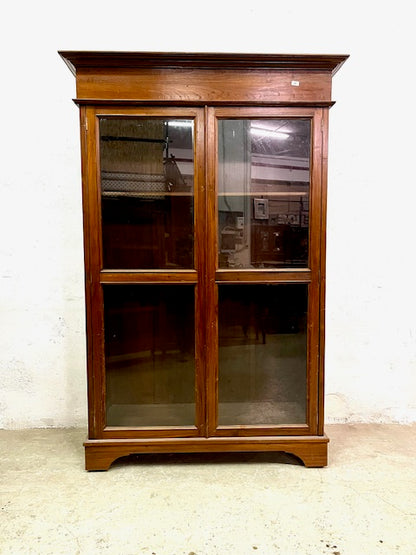 Vetrina coloniale in legno di teak massello, vista frontale