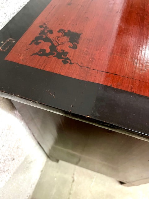 Credenza cinese originale in legno massiccio dipinto in lacca