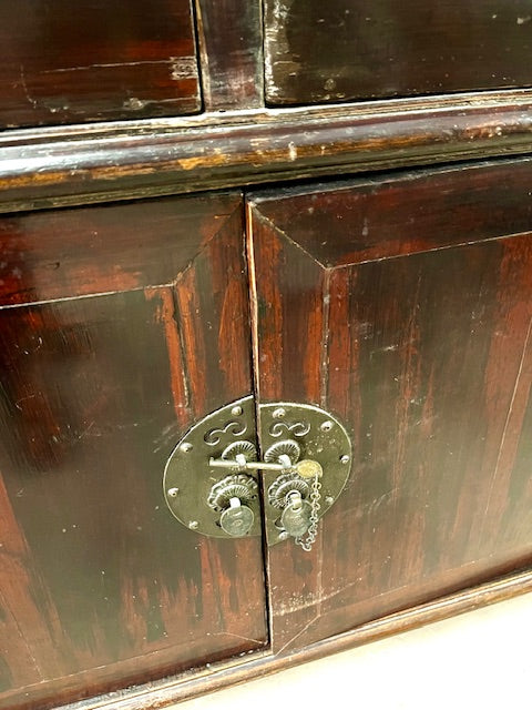 Credenza cinese originale in legno massiccio dipinto in lacca