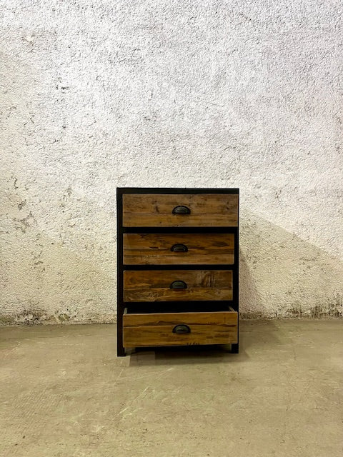 Cassettiera stile industrial in legno massiccio e ferro 4 cassetti