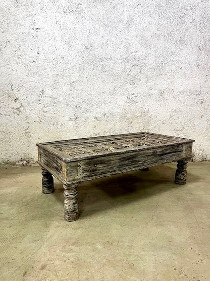 Tavolino indiano vecchia porta shabby chic