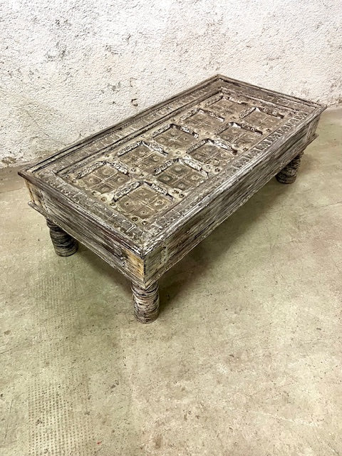 Tavolino indiano vecchia porta shabby chic