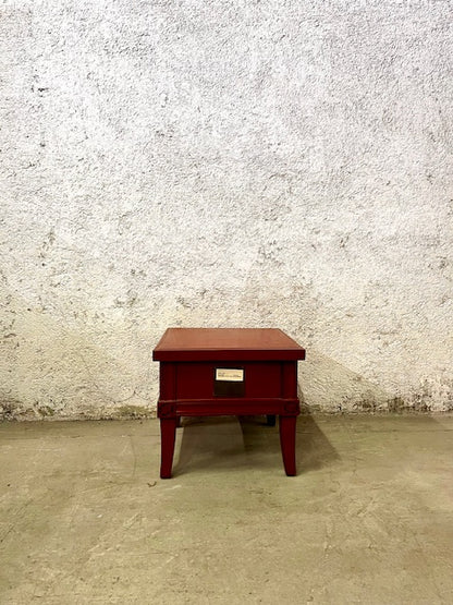Tavolino cinese in legno laccato con cassetto decorazione ottone