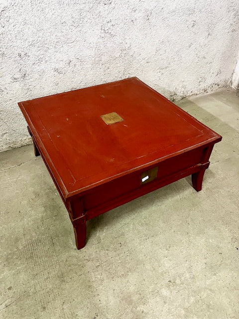 Tavolino da the Cinese laccato rosso legno e ottone