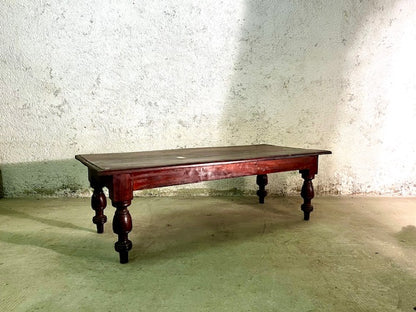 Tavolino d'epoca coloniale in mogano