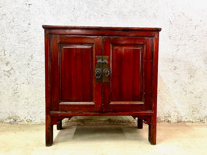 Credenza cinese d'epoca in legno di Cipresso in lacca rossa
