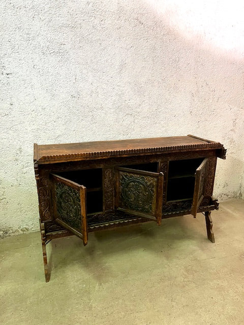 Mobile credenza indiana originale con fregi e decorazioni