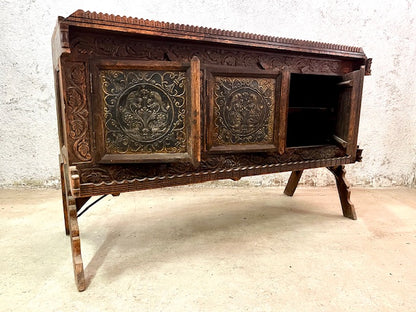 Mobile credenza indiana originale con fregi e decorazioni