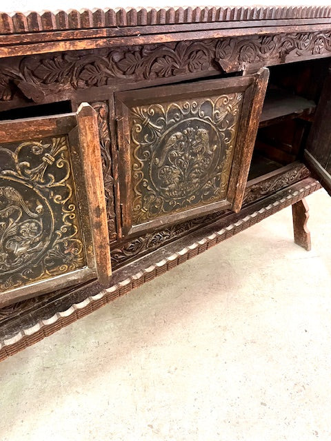 Mobile credenza indiana originale con fregi e decorazioni