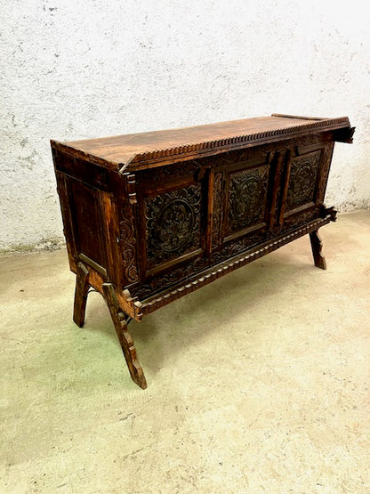 Mobile credenza indiana originale con fregi e decorazioni