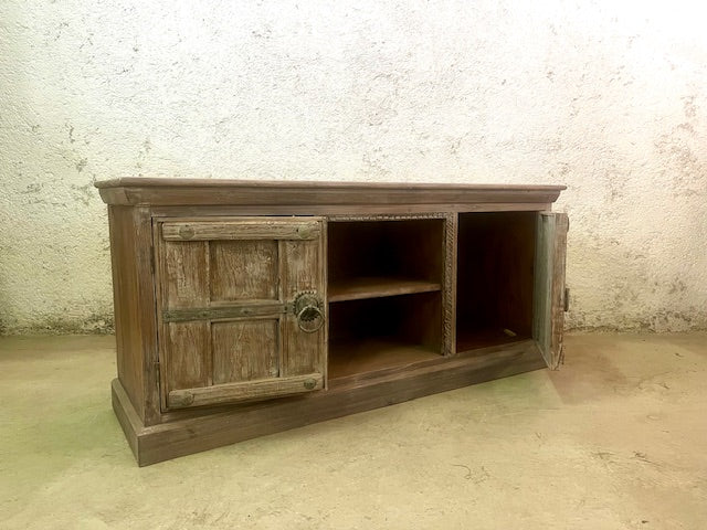 Credenza porta tv etnica India con vecchie ante in Teak