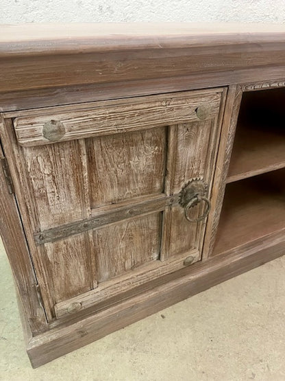 Credenza porta tv etnica India con vecchie ante in Teak