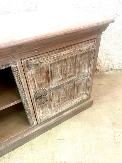 Credenza porta tv etnica India con vecchie ante in Teak