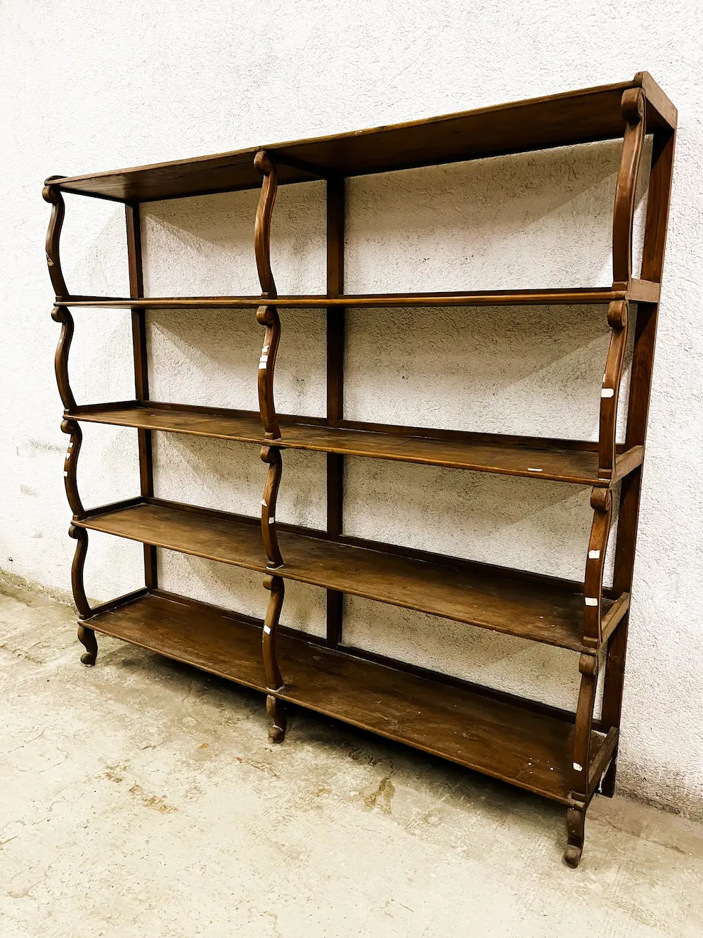 Libreria coloniale indiana originale in Teak biondo pezzo unico