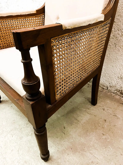 Poltrona coloniale originale in Teak con paglia di Vienna