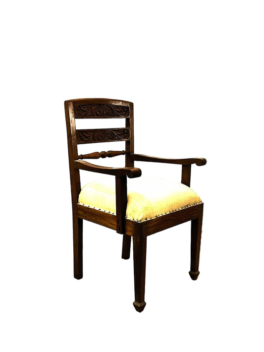 Poltroncina coloniale in Teak originale con seduta imbottita