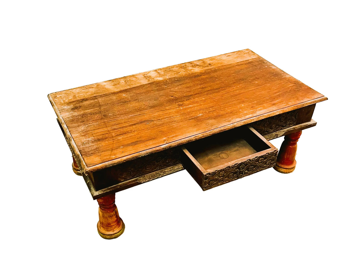 Tavolino indiano intarsiato con cassetto gambe rosse legno massiccio aperto