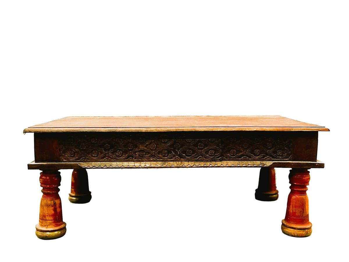 Tavolino indiano intarsiato con cassetto gambe rosse legno massiccio frontale