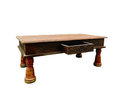 Tavolino indiano intarsiato con cassetto gambe rosse legno massiccio cassetto aperto