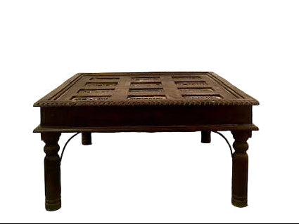 Tavolino indiano con formelle ottone orissa frontale