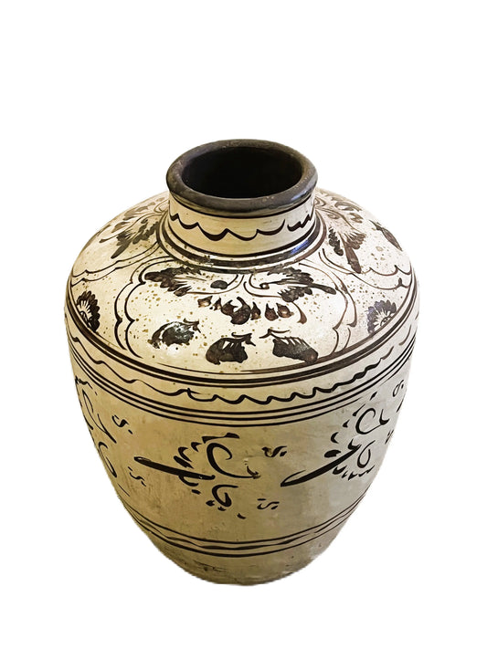 Vaso cinese in terracotta decorata bianco