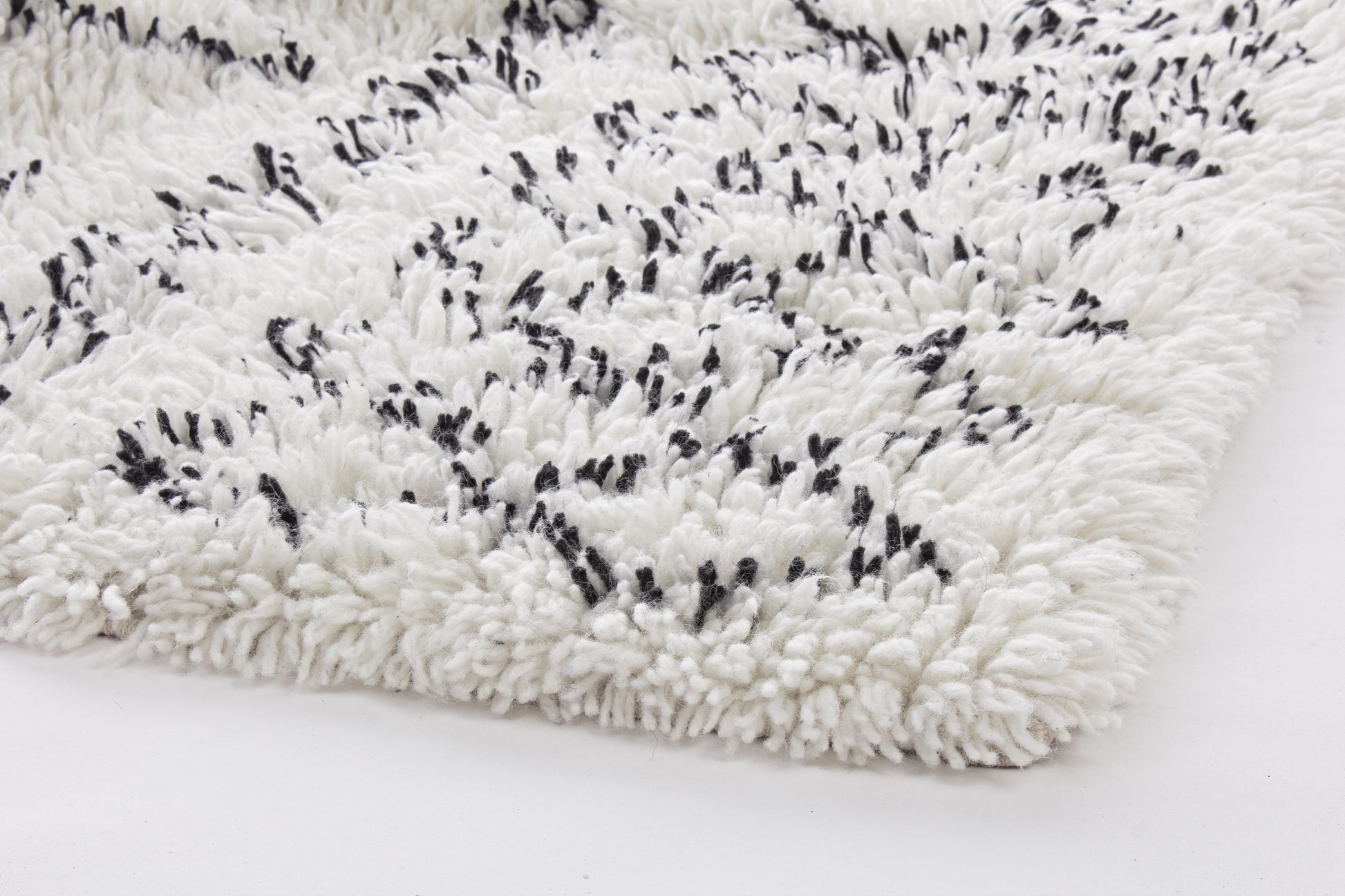 Tappeto bianco e nero rombi in lana  - SCONTO 20% - SPEDIZIONE GRATUITA - lapagoda.net