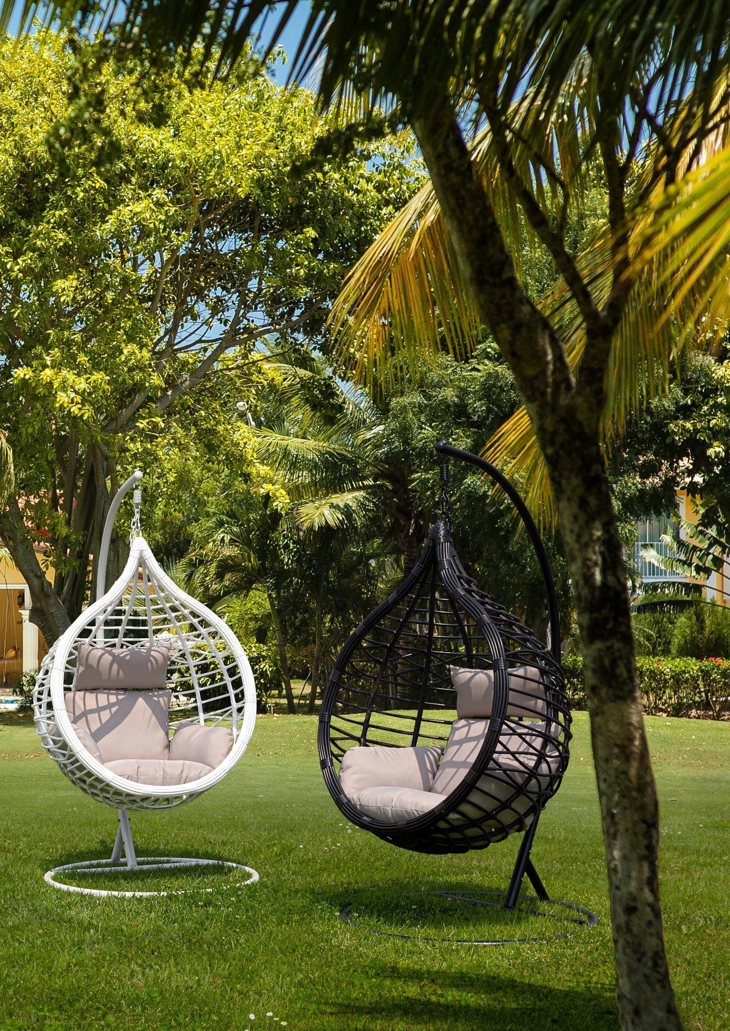 Poltrona sospesa goccia outdoor con cuscini sfoderabili - Nera - Zona relax in giardino - SPEDIZIONE GRATUITA- lapagoda.net