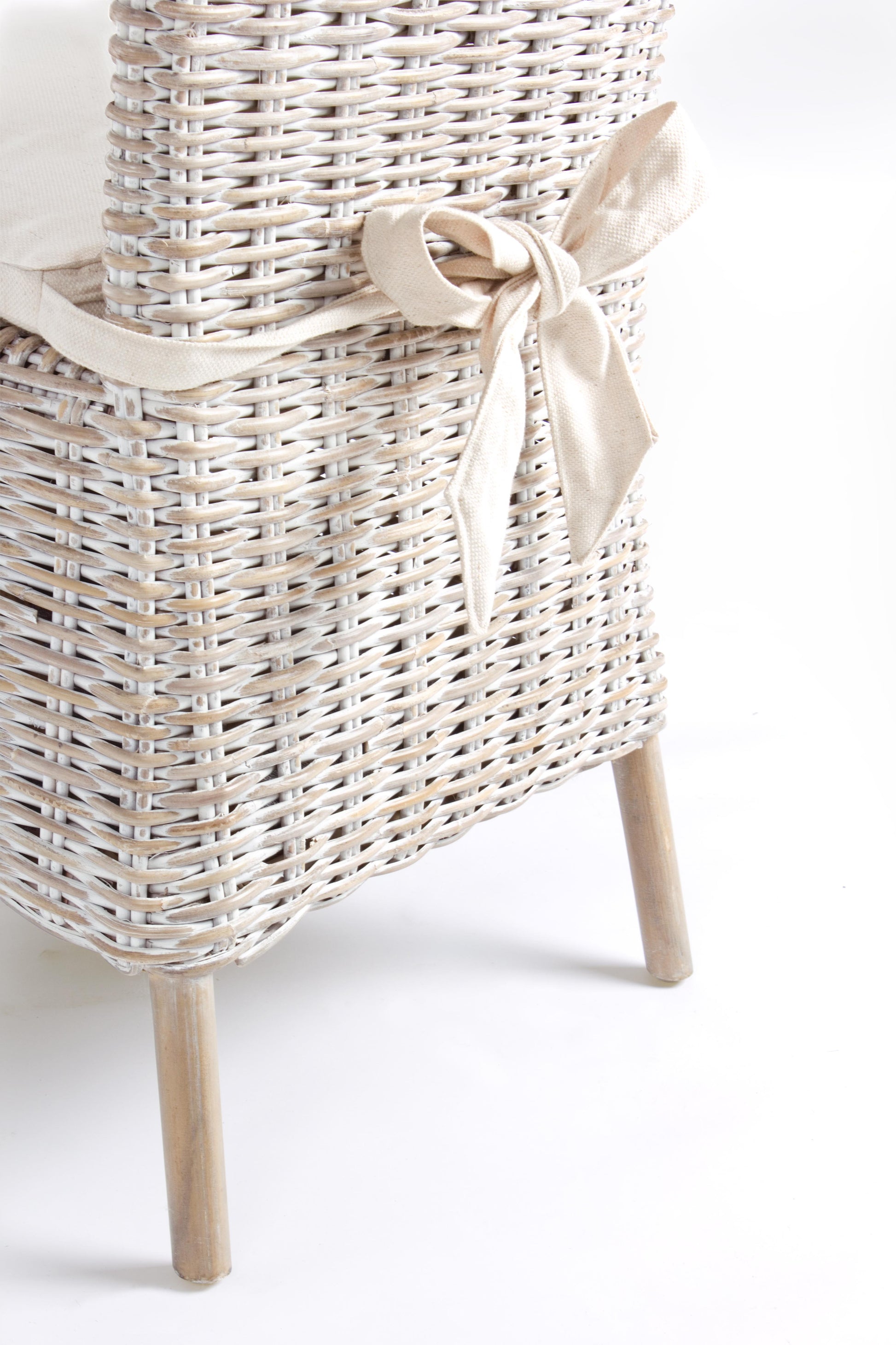 Sedia rattan Shabby chic vintage bianco antico intreccio fine in Kubu - SCONTO 20% - lapagoda.net