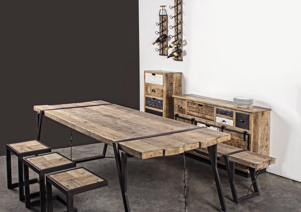Sgabello industrial gambe in ferro con tirante e seduta in legno di abete grezzo naturale H47 sconto 20% - lapagoda.net