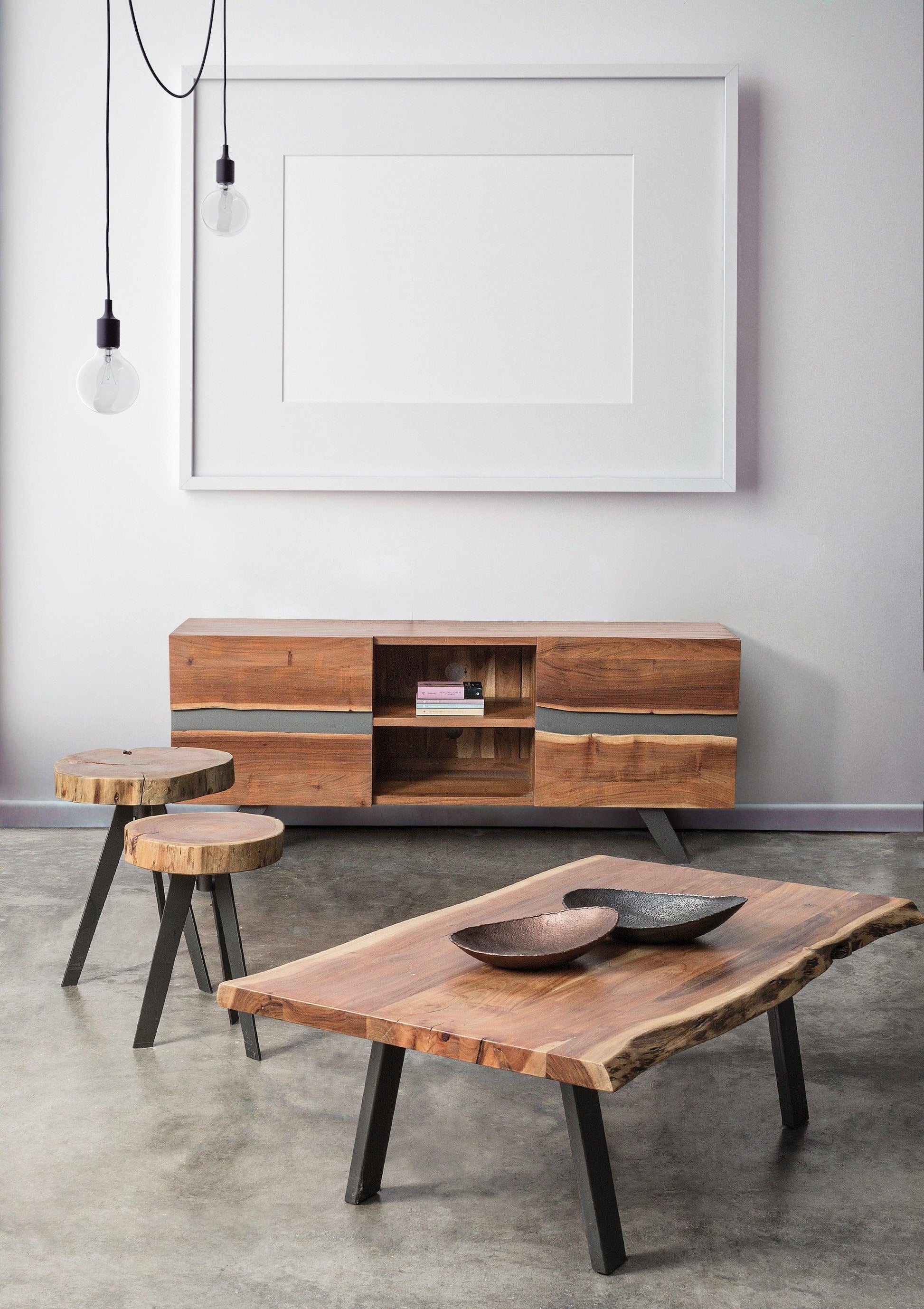 Tavolino industrial in legno d'acacia con sezione originale del tronco D 32 e 35 pezzi unici -lapagoda.net